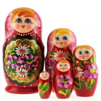 Matryona Robe rouge medalion doré -  5 poupées russes 18 cm