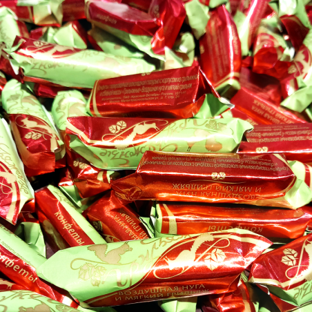 Nougat aux cacahuètes enrobé de chocolat Rotfront - Au poids