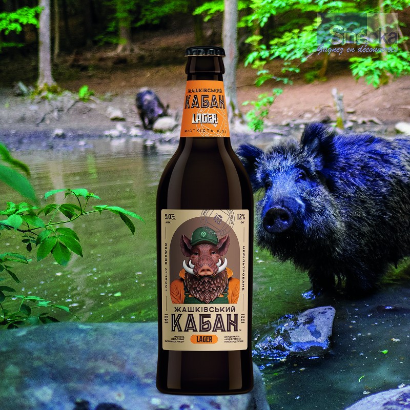 Bière blonde Lager artisanale ukrainienne Jashkivskiye Kaban avec des sangliers
