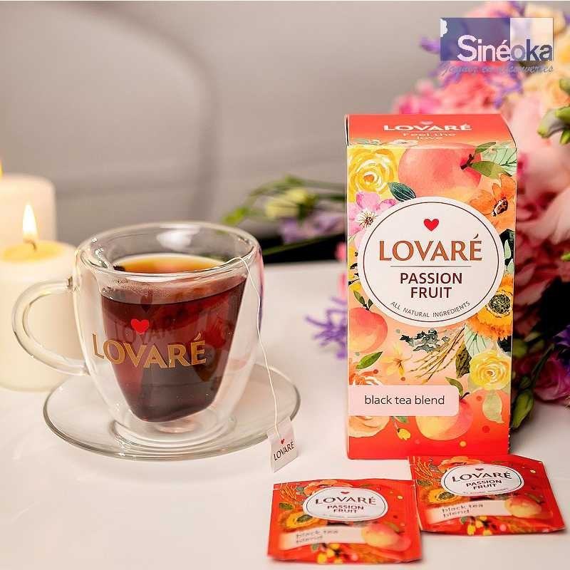 Thé Lovaré Passion Fruit, boite avec tasse de thé