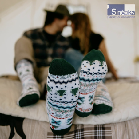 Chaussettes « Inga » en coton bio, les pieds d'elle et lui.