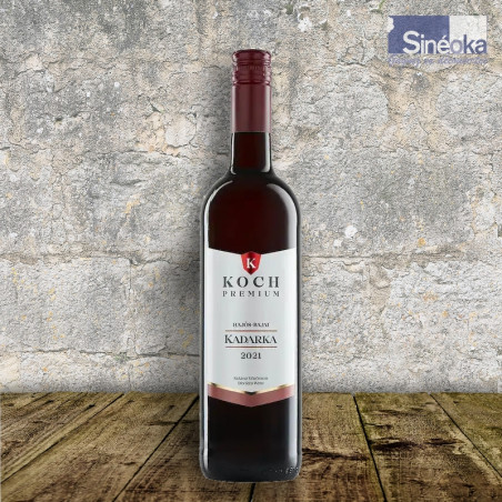 Vin rouge de Hongrie, région Hajós‑Baja, cépage Kadarka, cave Koch.
