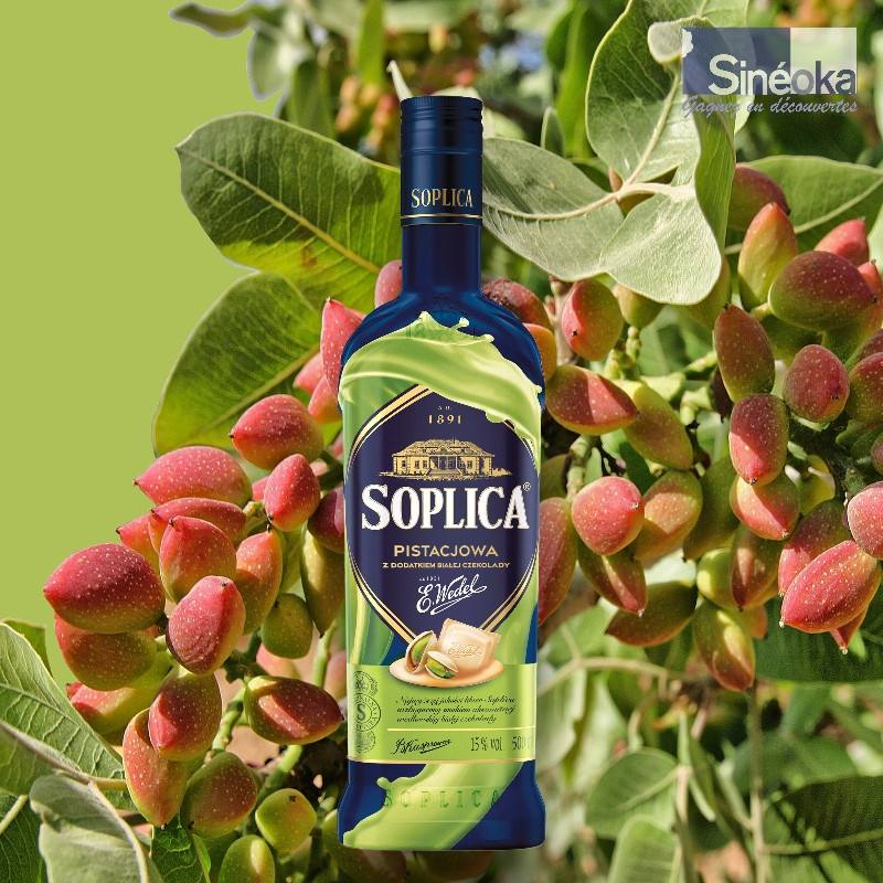 Bouteille de vodka Soplica Pistache & Chocolat blanc avec un pistachier