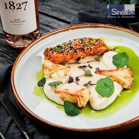 Plat accompagné de Rosé de Purcari 1827