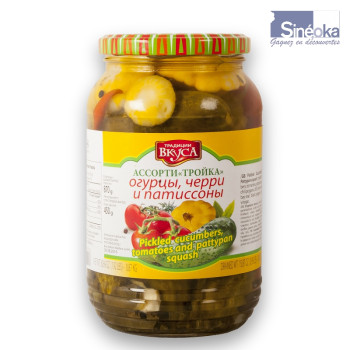 Bocal de légumes marinés malossol, cornichons, tomates, patissons